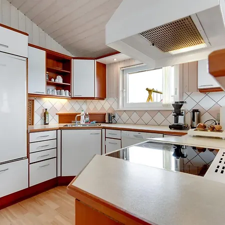 Ritte - 200m From The Sea By Interhome Feriehus *